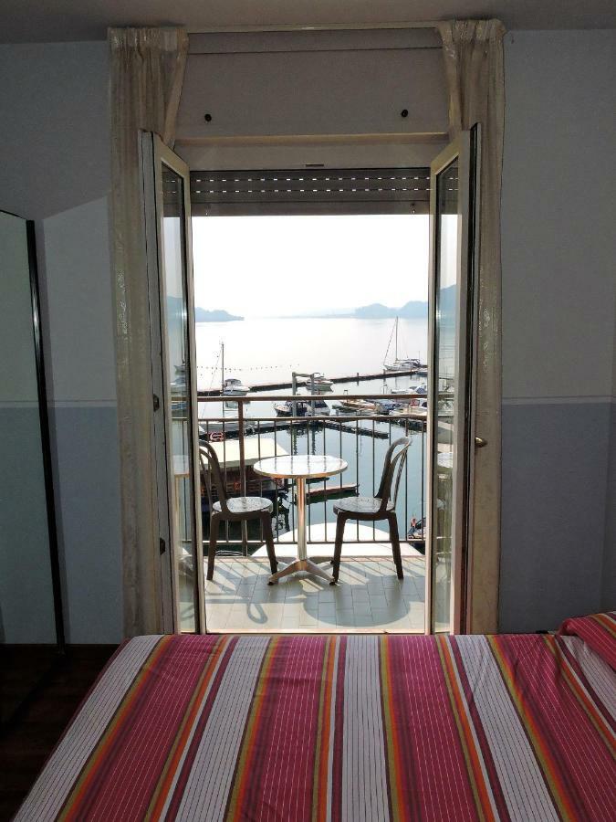 Hotel Capri Lesa Exteriér fotografie